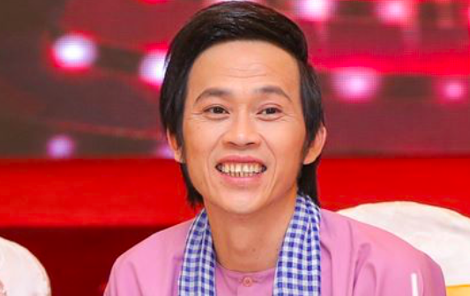 Sau 1 tháng im ắng, NS Hoài Linh tiếp tục trở lại lợi hại hơn xưa chỉ với  một clip ngắn