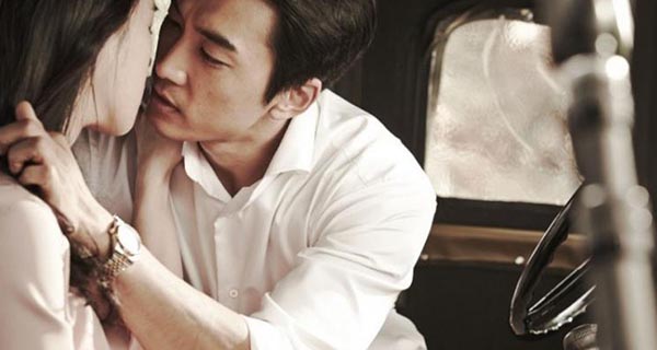 Phụ nữ làm nghề gì dễ ngoại tình nhất: Anh nào có vợ làm nghề này khéo mất vợ như chơi