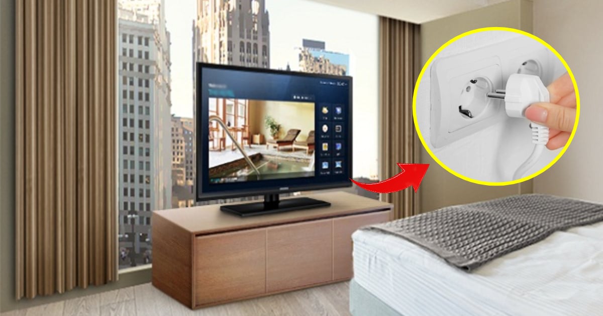 L&yacute; do n&ecirc;n r&uacute;t ph&iacute;ch cắm tivi khi nhận ph&ograve;ng ở nh&agrave; nghỉ, kh&aacute;ch sạn: Ai cũng  cần biết