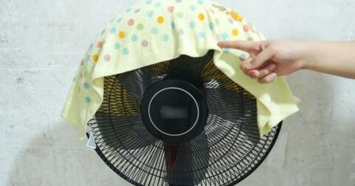 Lấy khăn đắp vào quạt điện: Mẹo nhỏ cực hữu ích trong ngày hè, ai không  biết thật là phí