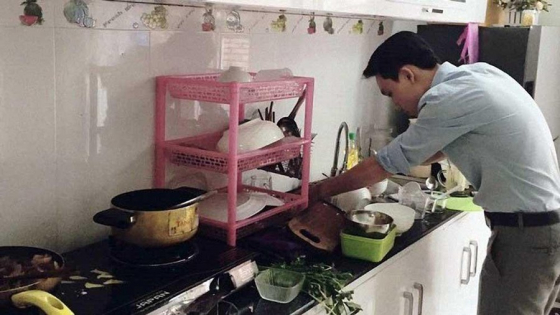 Câu chuyện có thật: Tôi bị vợ bỏ vì không biết rửa bát